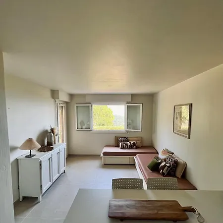Vista Apartment *